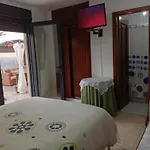 Jardin, Terraza Y Barbacoa Apartamento