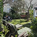 Jardin, Terraza Y Barbacoa O Grove