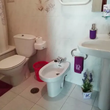 דירה Jardin, Terraza Y Barbacoa או גרובה