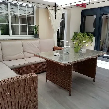 Jardin, Terraza Y Barbacoa Daire