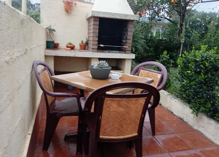 Jardin, Terraza Y Barbacoa * 格罗韦