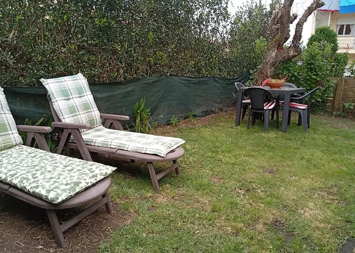 Jardin, Terraza Y Barbacoa 格罗韦